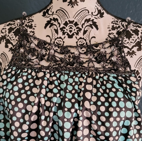 Extremely cute blouse - Picture 2 of 5